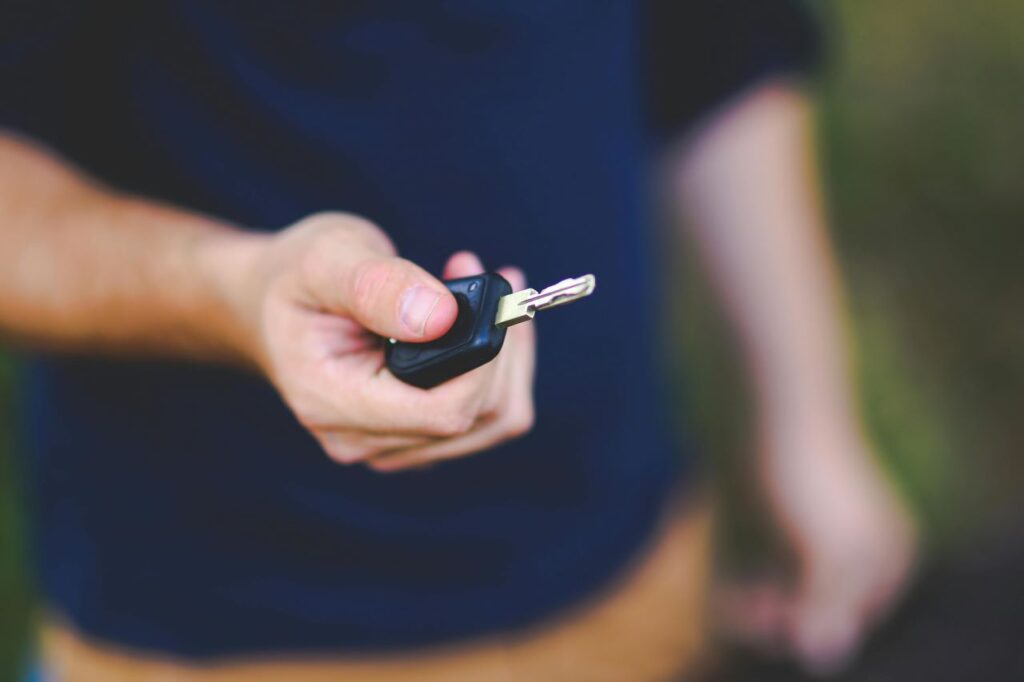 How to Repair Broken Car Key